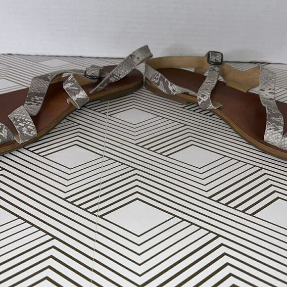 Lucky Brand Strappy Sandals Womens Sz 8.5 Snake Print Flat Buckle - Picture 3 of 10